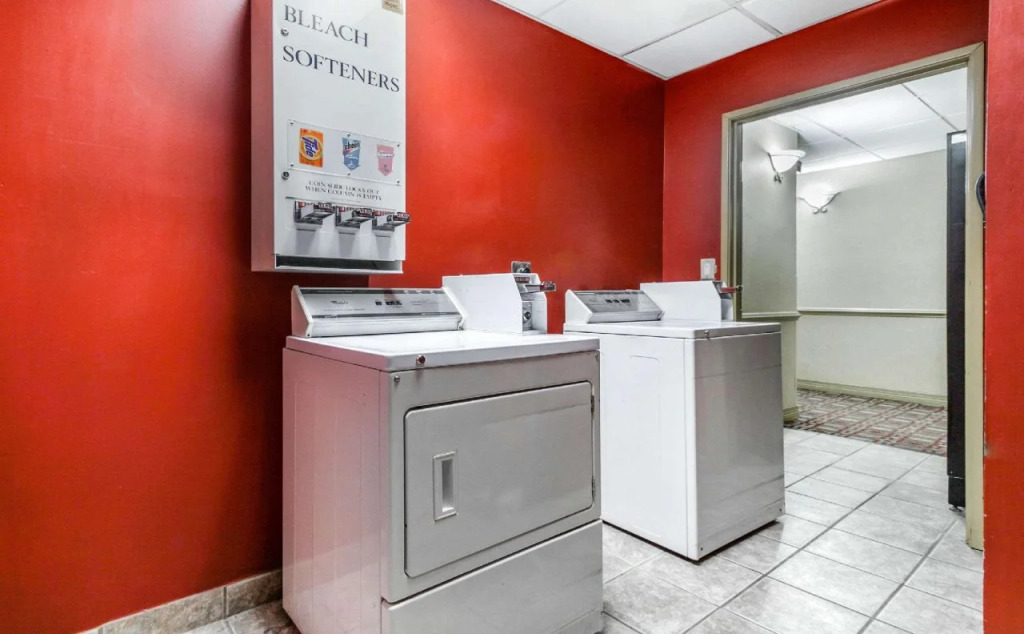 Comfort Suites East I-44