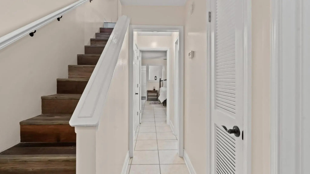 D's Beach Retreat - 2 bedroom townhome in front of Schooners with gulf views & private hot tub!