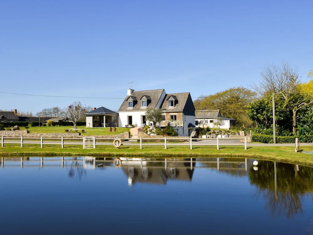 Peaceful Garden Retreat, Epiniac