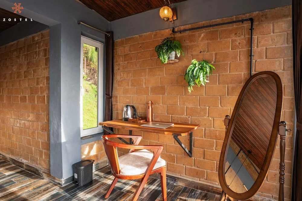 Zostel Plus Poombarai, Kodaikanal