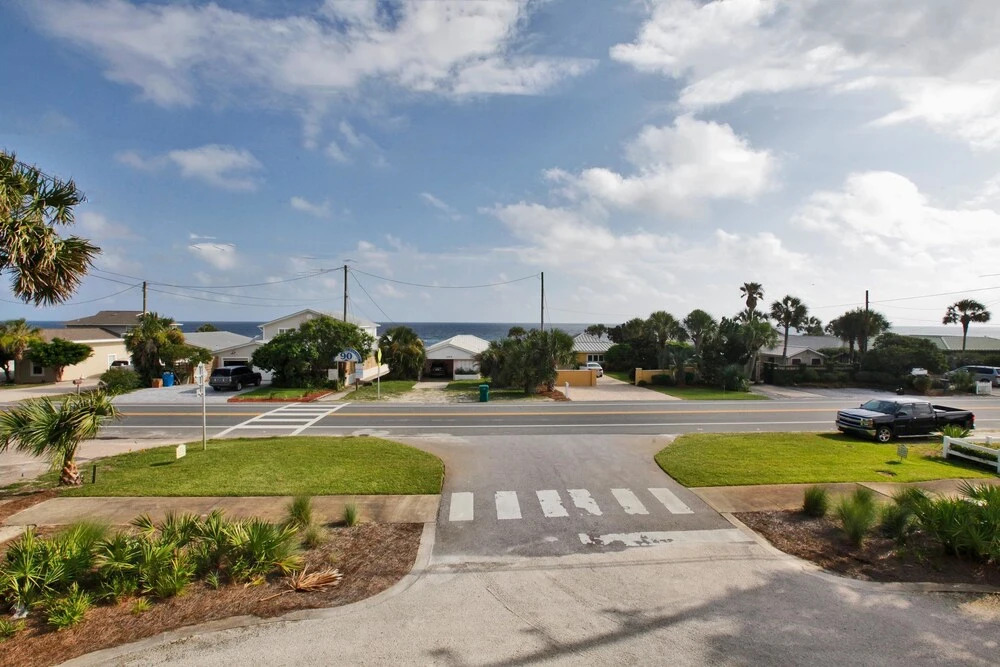 Glory Daze Beach House by Panhandle Gateways