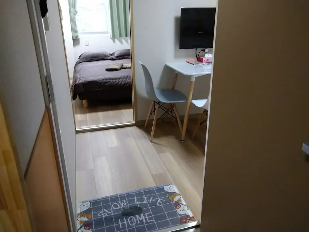 Issyuku Higashiueno Hotel