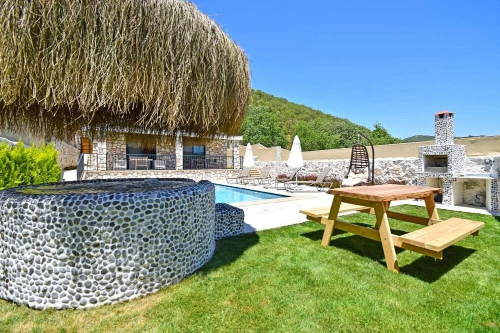 Villa Kaya View - Brand New Stone Villa With Pool