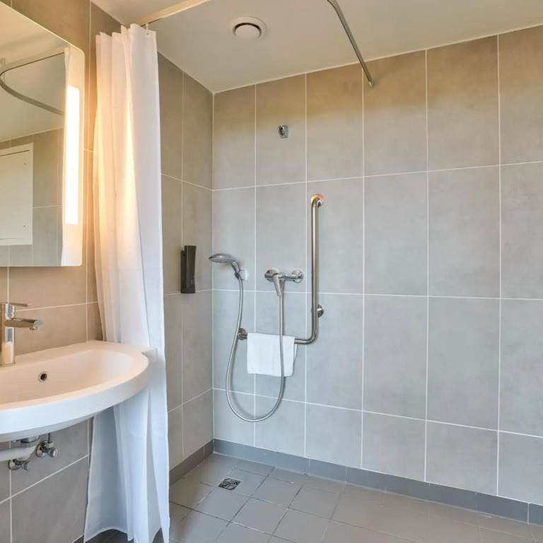 B&B HOTEL Paris Porte dOrléans