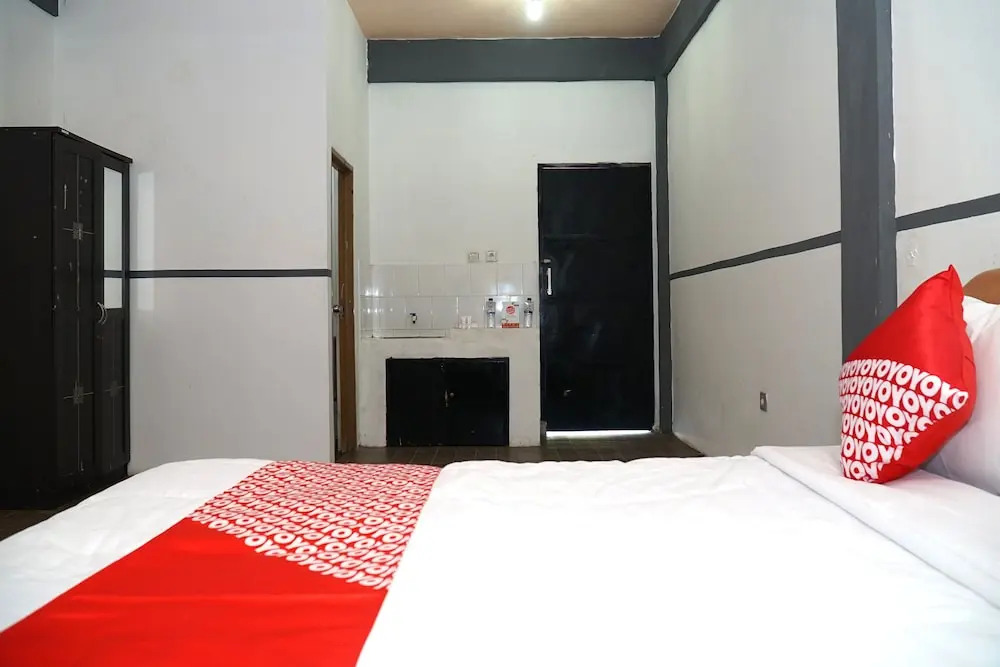 OYO 1861 Martha Guest House