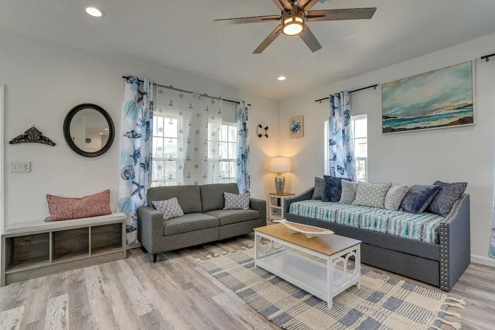 Walk to Gulf: Ocean-view Home in Crystal Beach!