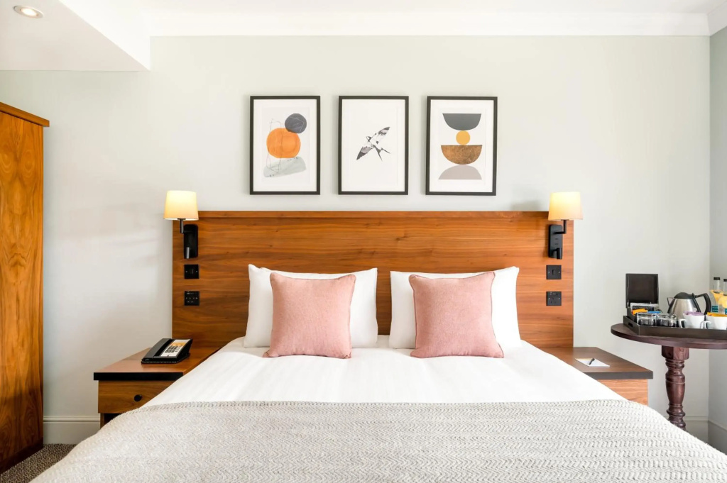 voco Lythe Hill Hotel & Spa by IHG