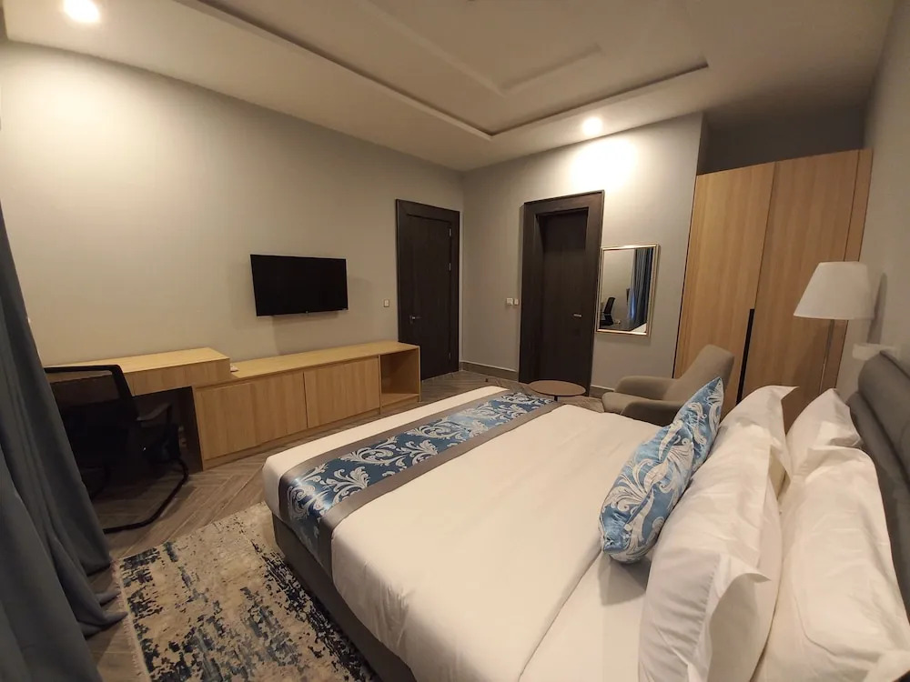 Solace Suits & Homes