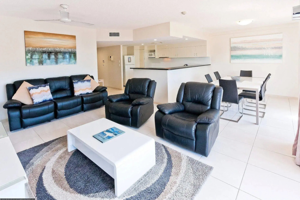 White Crest Apartments