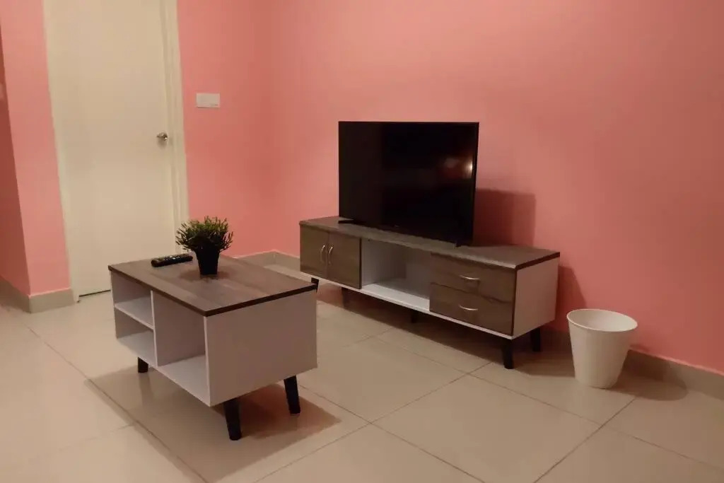 HA213-Pool view Studio unit-Hyve-Cyberjaya- Free WiFi - Free parking-Netflix