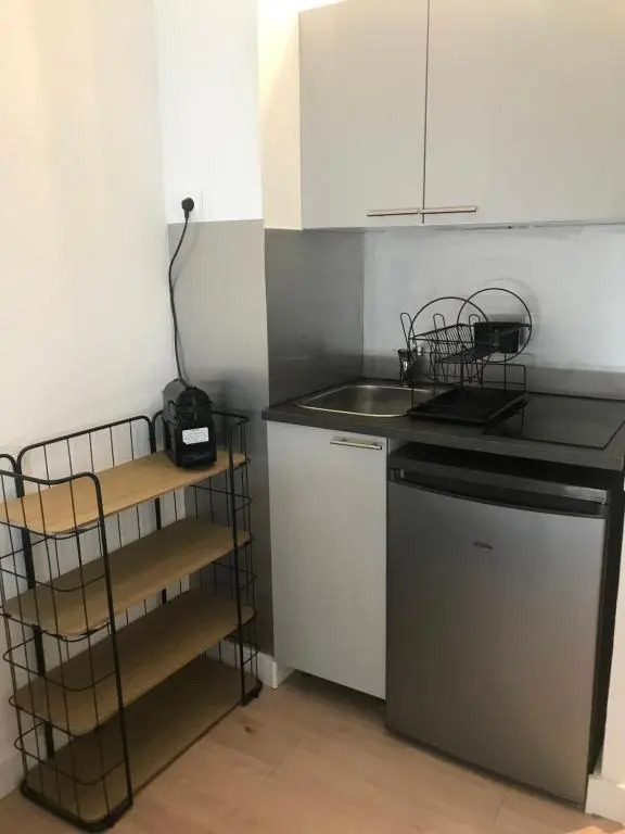 Studio 2 adultes 2 enfants Sanary sur Mer à 800m de la mer