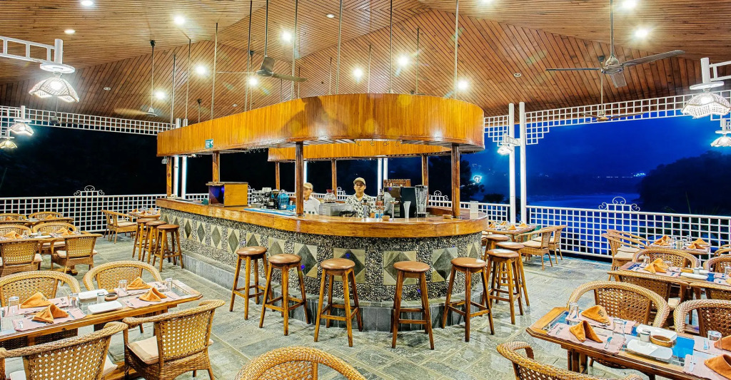 Riverside Springs Resort