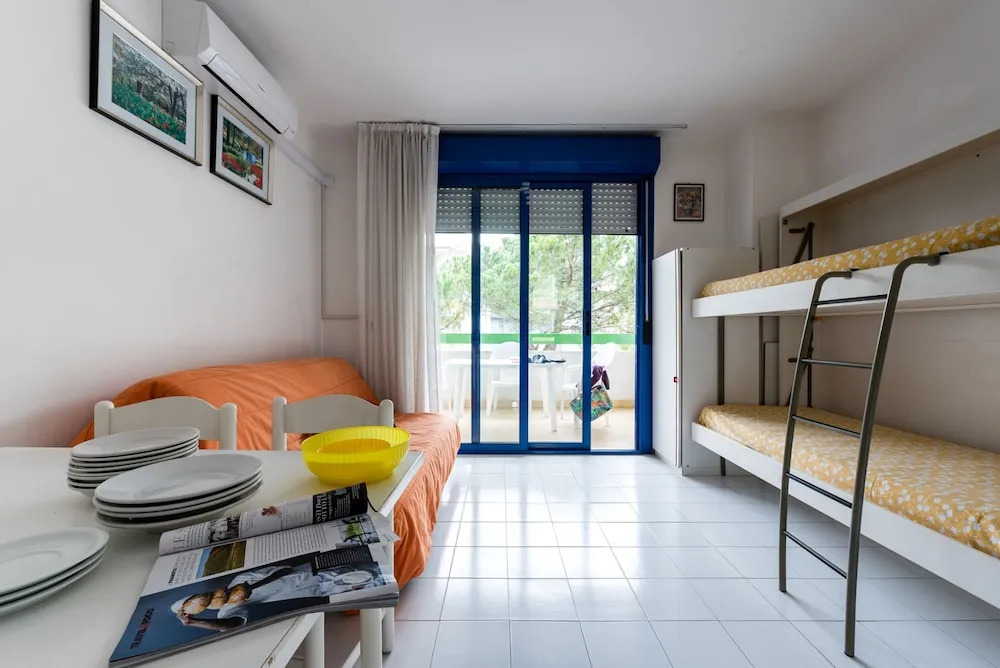 Cozy Studio With Lateral sea View in Bibione