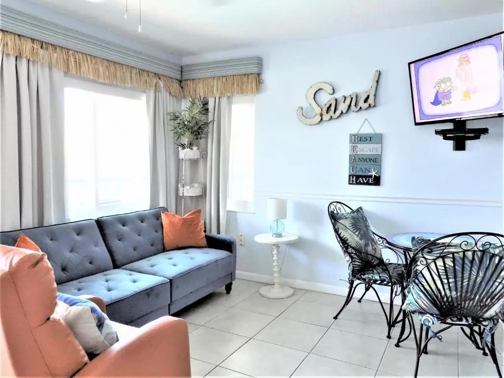 Five Palms Suite 207 - Daily - Weekly - Monthly