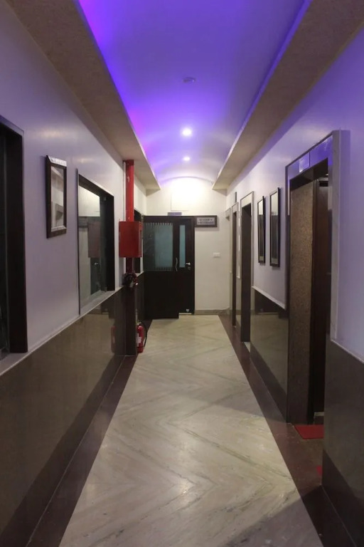 OYO 726 Hotel Safari