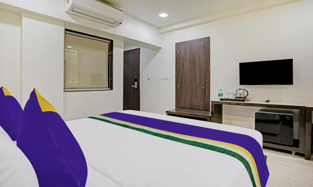 Treebo Premium Golden Bliss Trimurti Nagar Square