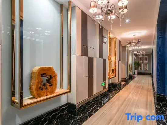 Songdeju Hotel (Jiujiang Lushan Station Zhonghua Xianmu Garden Branch)