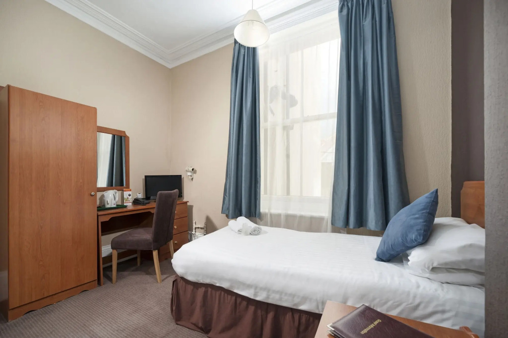 George Hotel