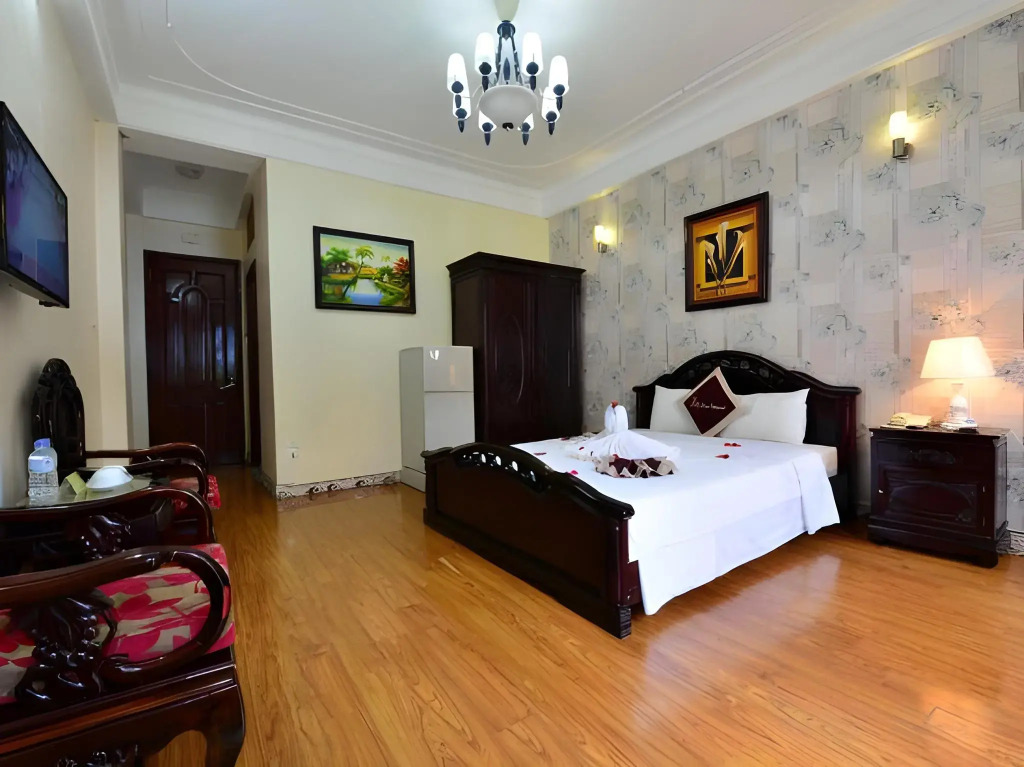 Little Diamond Hotel