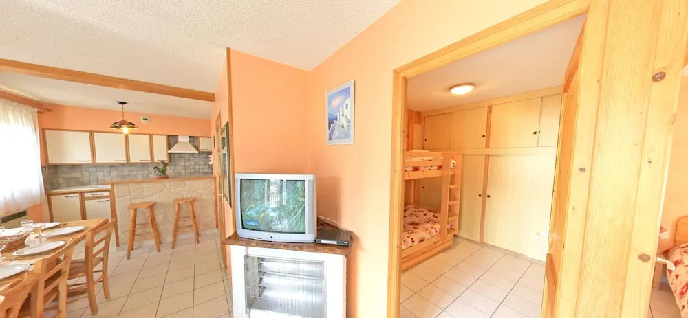 Apartment With 5 Bedrooms in Saint-sorlin-d'arves, With Wonderful Moun