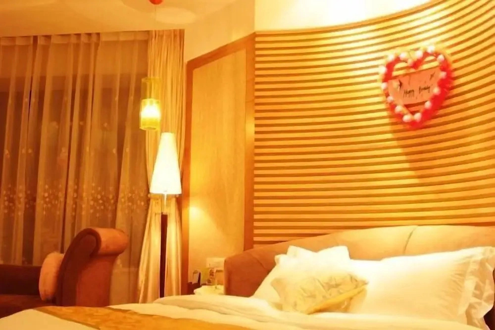 Lusong Taihua Hotel