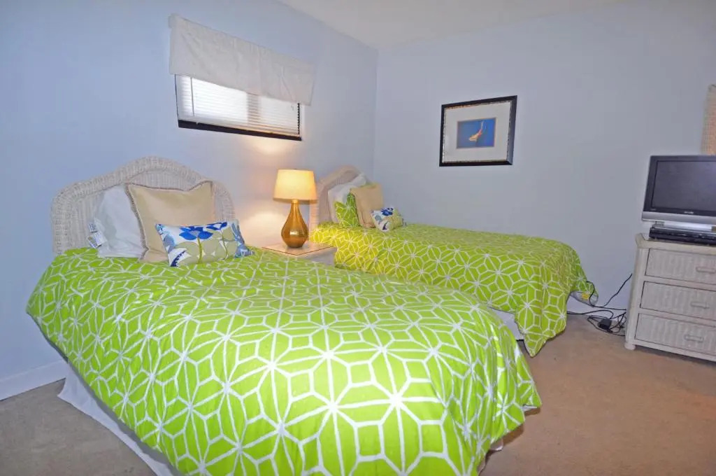 Springs Towers 402 3Br