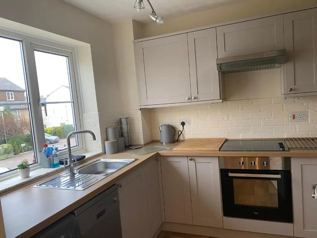Waterfront House 3 BR Parking St Neots Town Centre