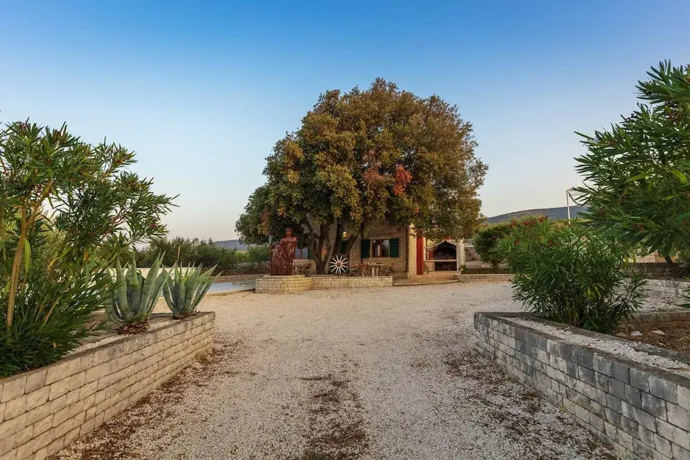 Villa Dubrava in Pucisca