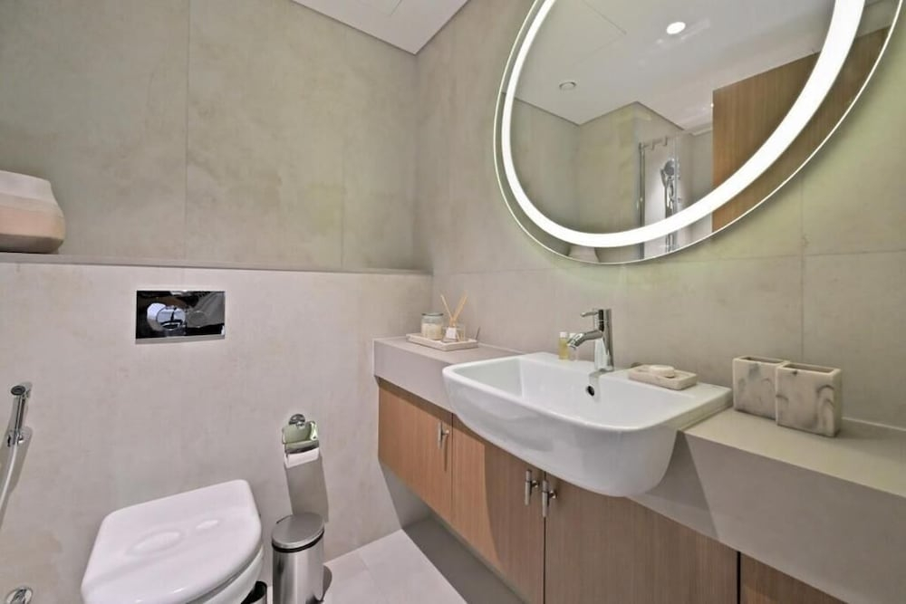 Bloomfields Sleek 1BR in Azizi Mirage 1