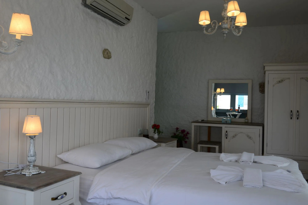 Mina Otel by Adda Alaçatı