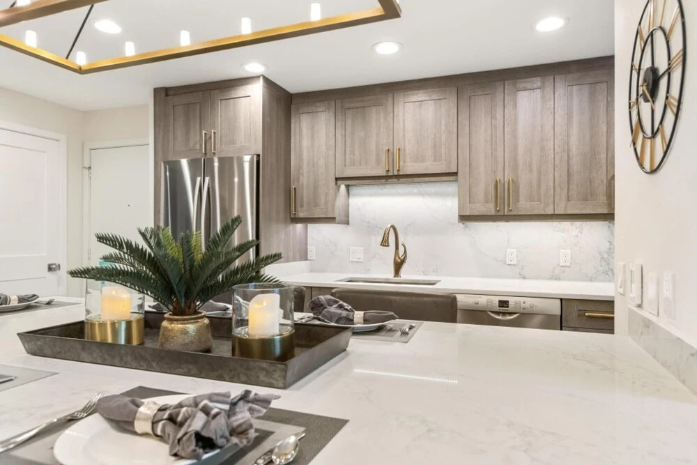 Designer Condo on River - Steps to Aspen Center