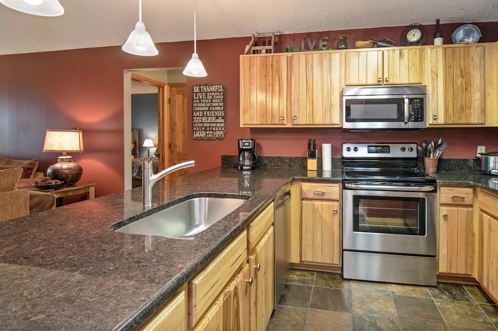 288 W Beaver Creek Blvd Condo Unit H1 - 2 Br condo by RedAwning