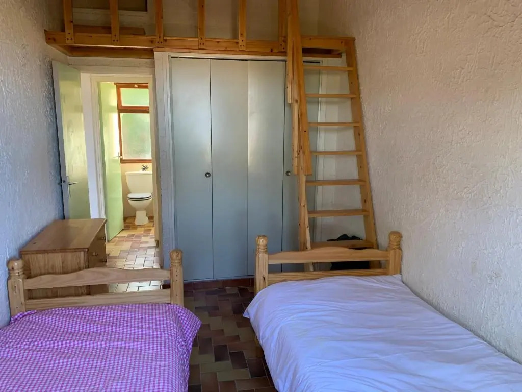 Mini villa climatisée - Vue mer - Mer à 50 m - Jardin et 2 terrasses 300 m2