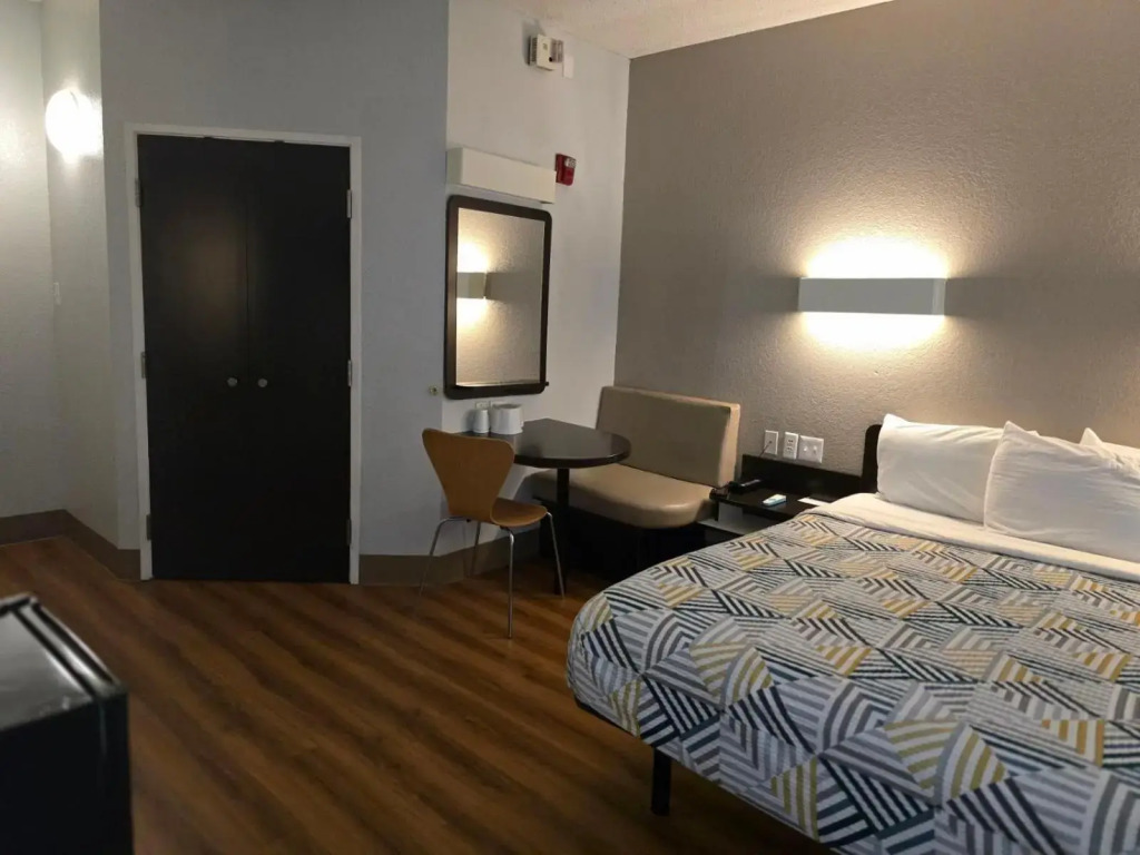 Motel 6-Biloxi, MS - Beach