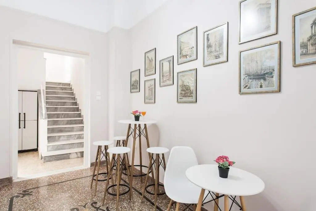 Splendid Full 5BDR/3bath/2kitchens Mansion in ATH