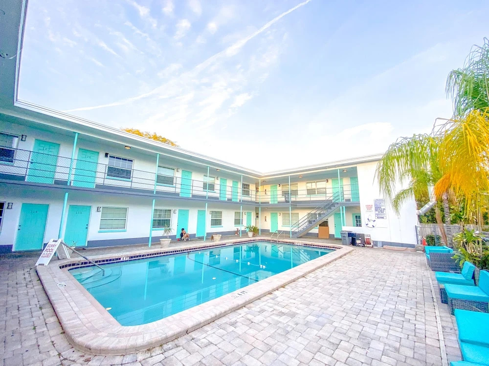 Uptown Inn & Suites