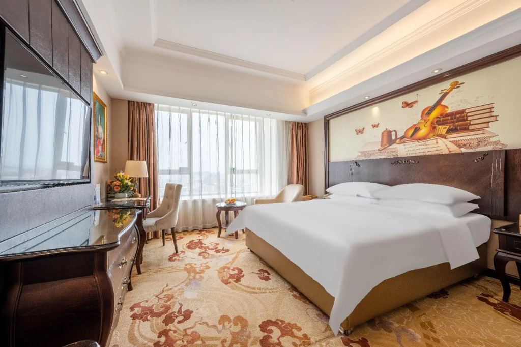 Vienna International Hotel (Dongguan Chashan, Yanxi Road)