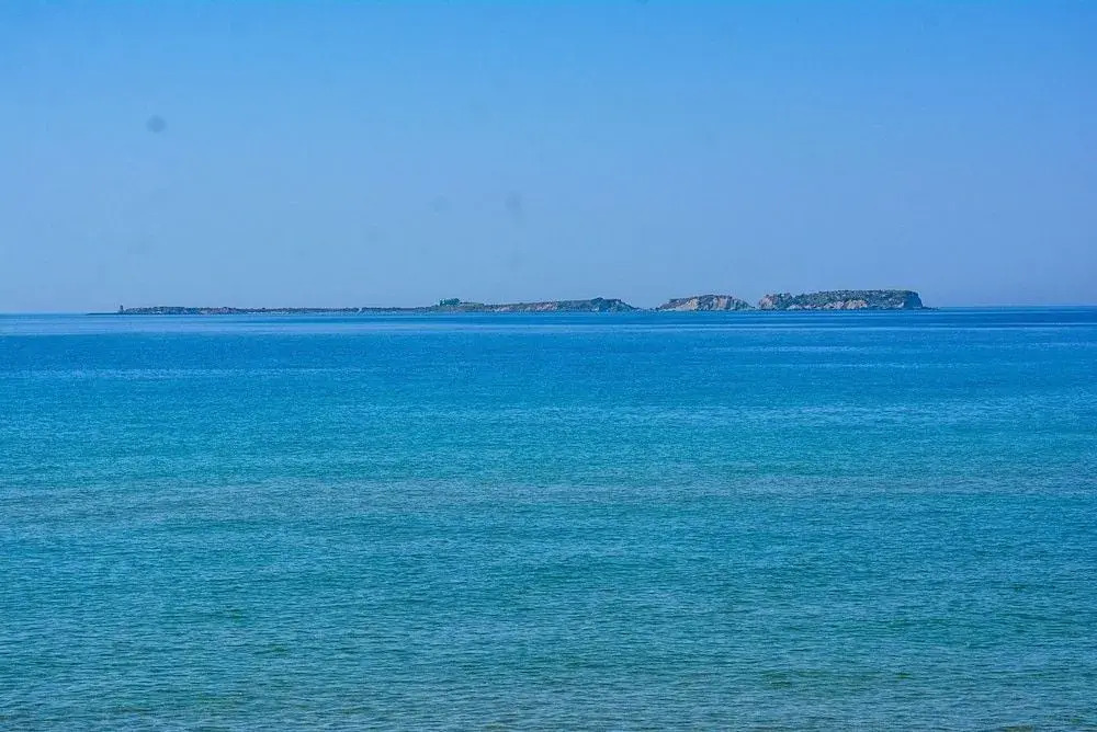Alekos Beach Houses-Sundance Beach Resort