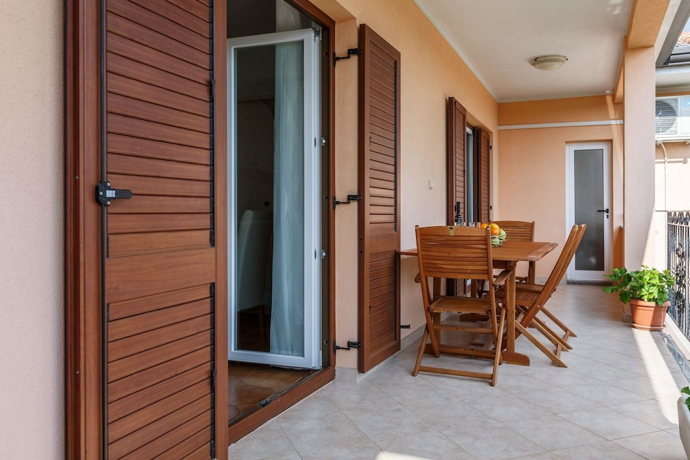 Villa Nina Apartments