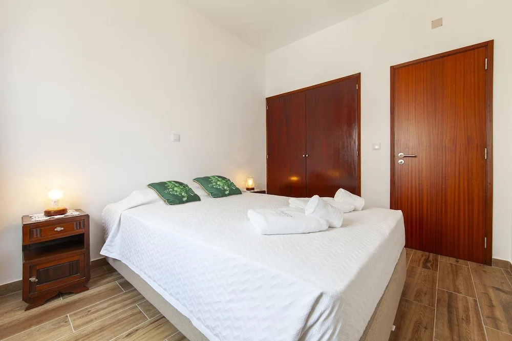 B101 - Abrotea Cozy 2 Bed Apartment in Lagos