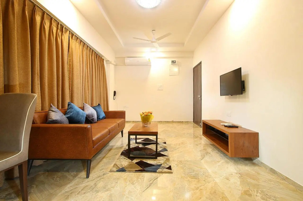 Mumbai House Luxury Apartments, Santacruz East