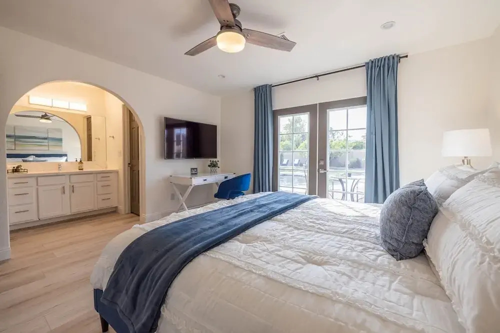 Scottsdale Sahuaro 4 Bedroom Home by RedAwning