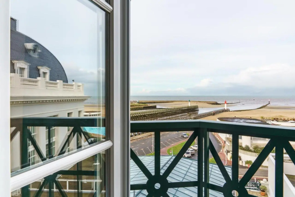 SOWELL HOTELS Le Beach