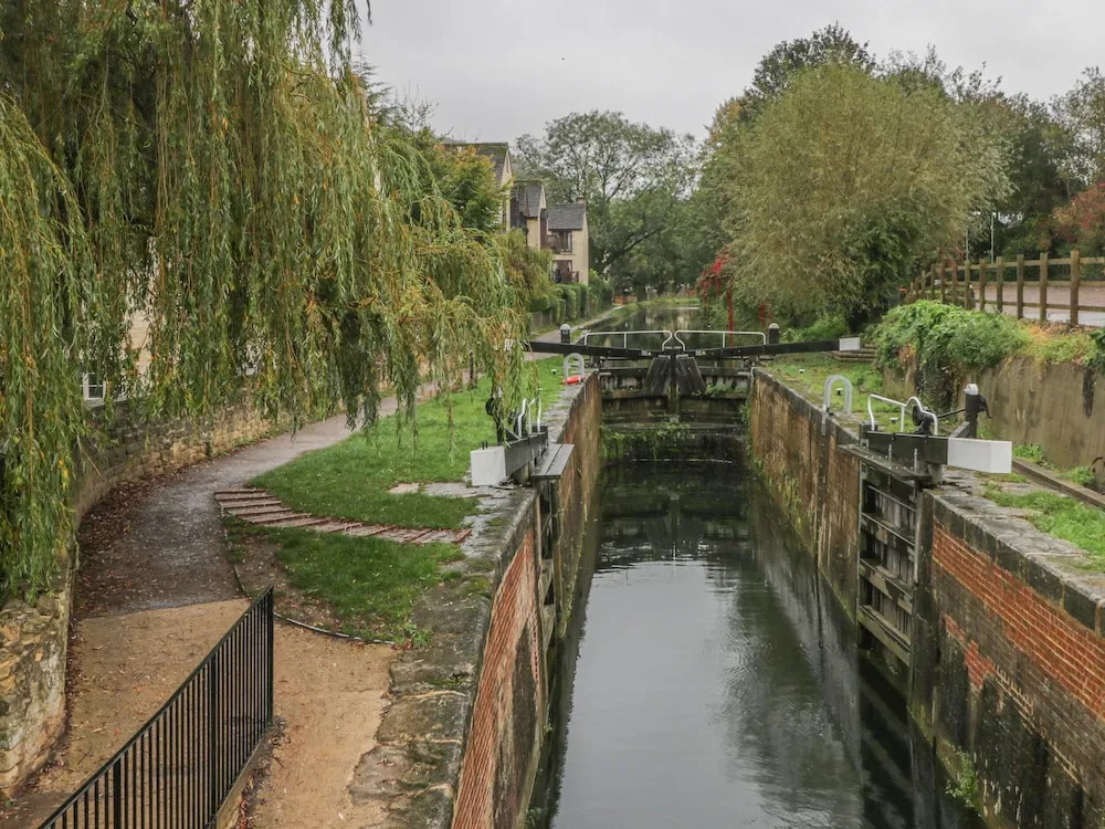 13 Bowbridge Lock