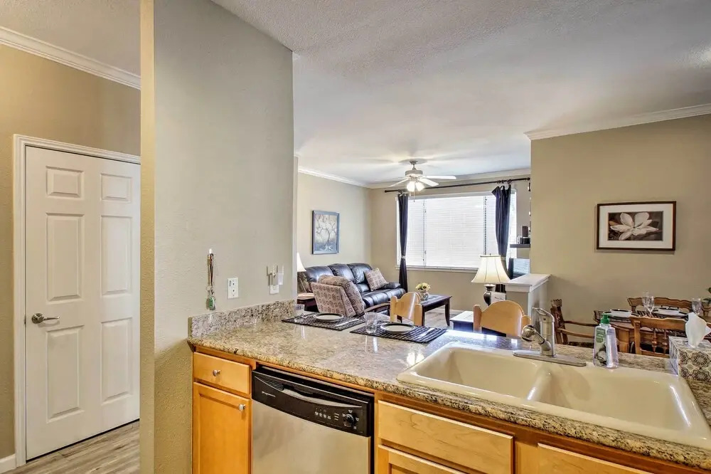 < 1 Mi to Scottsdale Quarter! Resort Condo w/ Pool
