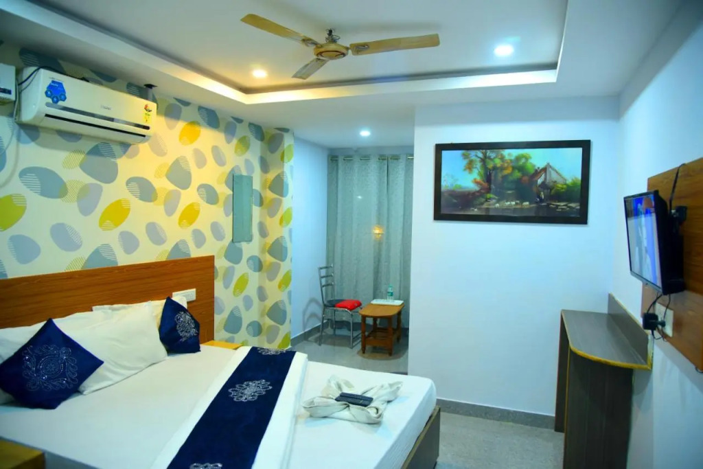 Hotel Housefinch Residency