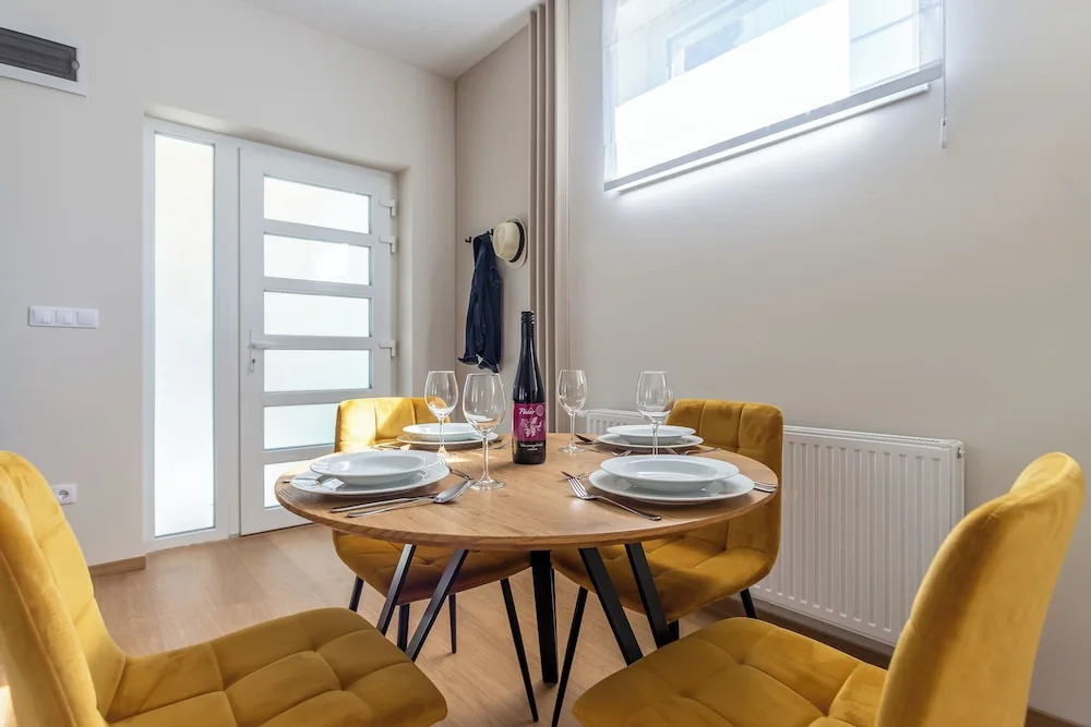 Nemes Apartments