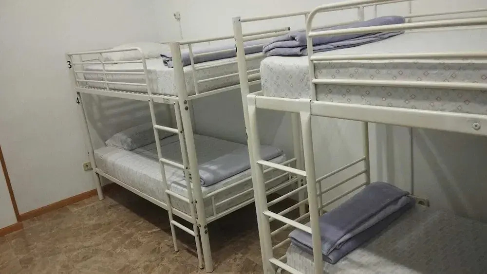 Hostel Travelers Inn