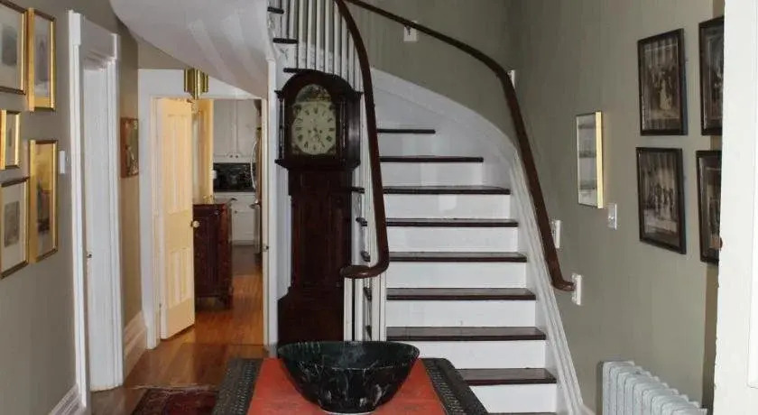 Auberge Chesleys Inn