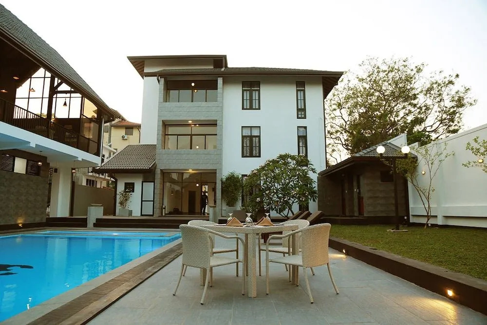3R Resort by Blue Bird